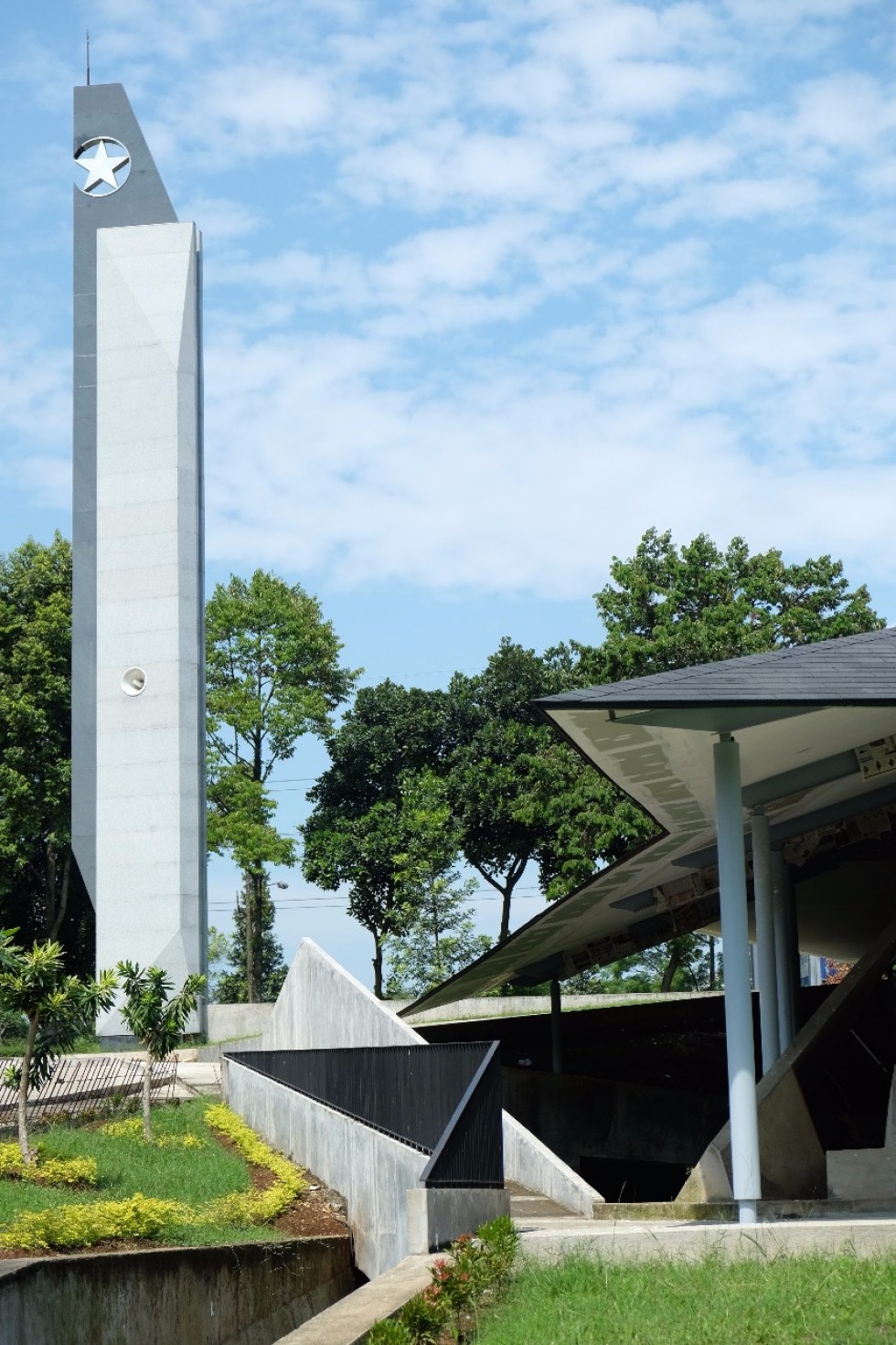 Masjid Dzunnuraini